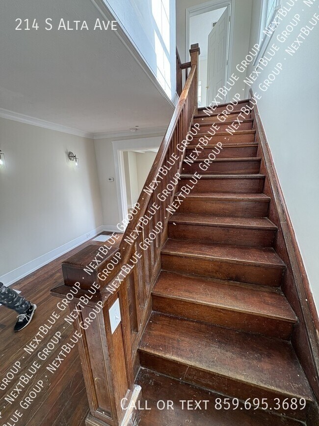 Building Photo - 214 S Alta Ave