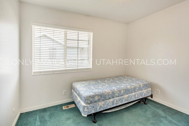 Building Photo - 1343 S 1370 E