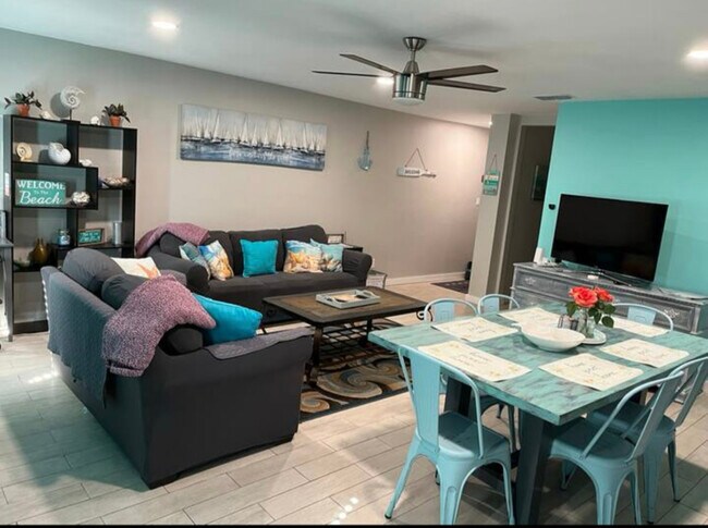 Building Photo - 4000 Gulf Terrace Dr