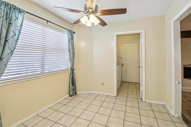 Building Photo - 2622 Briar Hill Dr