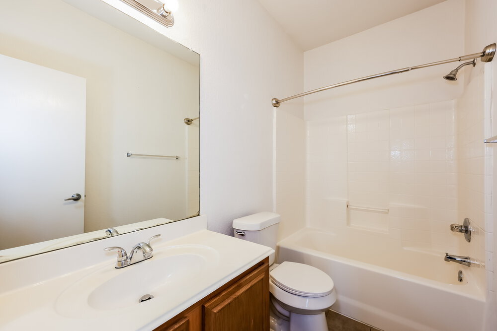 Building Photo - 10005 Blue Bell Dr