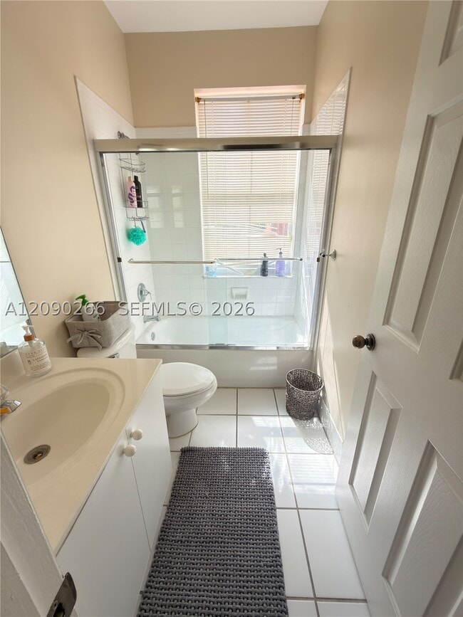 Building Photo - 5051 SW 35th Way
