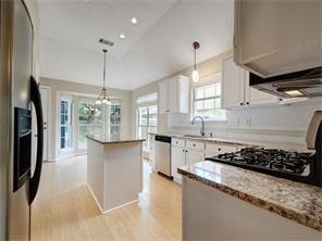 Building Photo - 1208 Woodhollow Cove