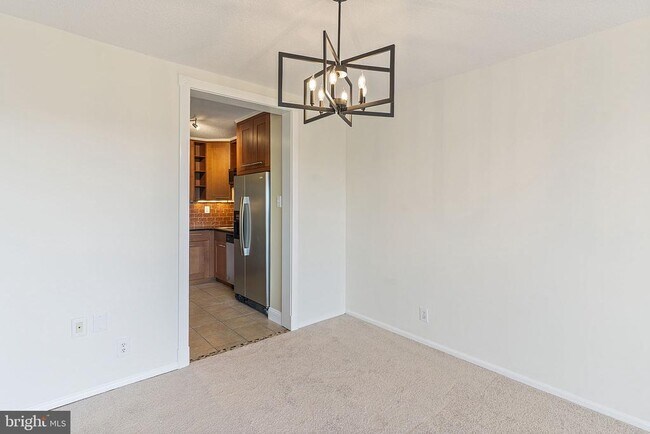 Building Photo - 203 Yoakum Pkwy