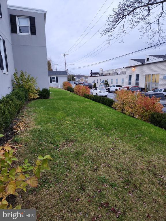 Building Photo - 436 Depot St