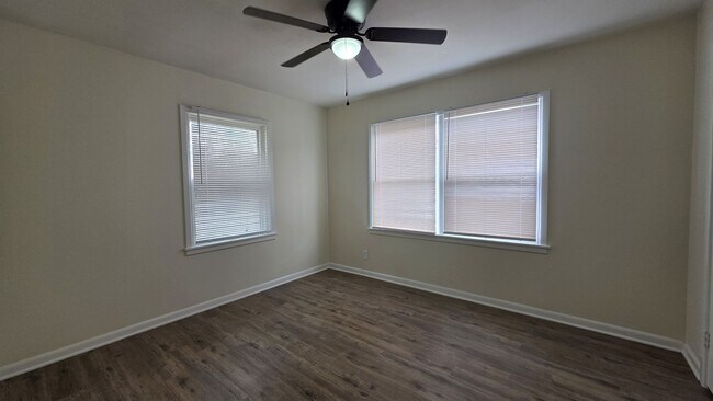 Building Photo - Rehabbed 3 Bedroom, 1 bath home COMING SOON!