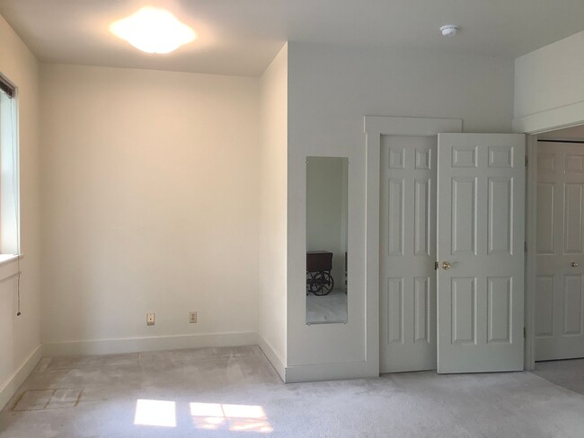 Building Photo - 545 A St