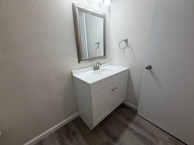 Building Photo - 3408 Balboa Ln