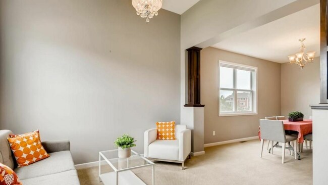 Building Photo - Perfect 5 bedroom count Home in Plymouth