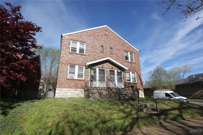 Building Photo - 3339 Lawn Ave