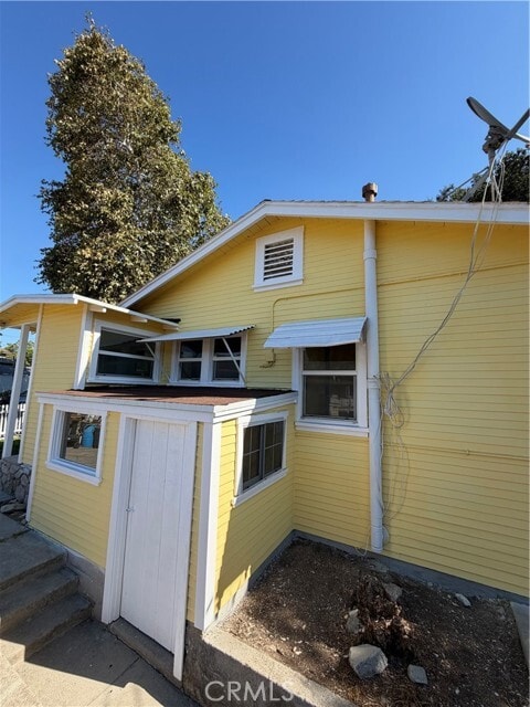 Building Photo - 2704 Mayfield Ave