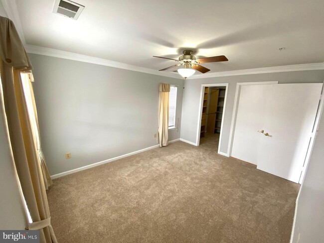 Building Photo - 13205 Cloppers Mill Dr