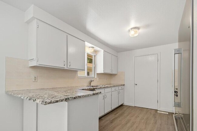 Building Photo - 3 Bedroom home in Eagle with ADU _ Pets We...