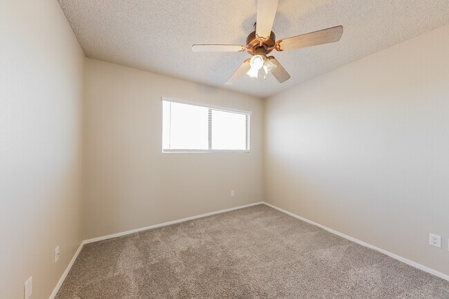 Building Photo - 4710 W Havasupai Dr