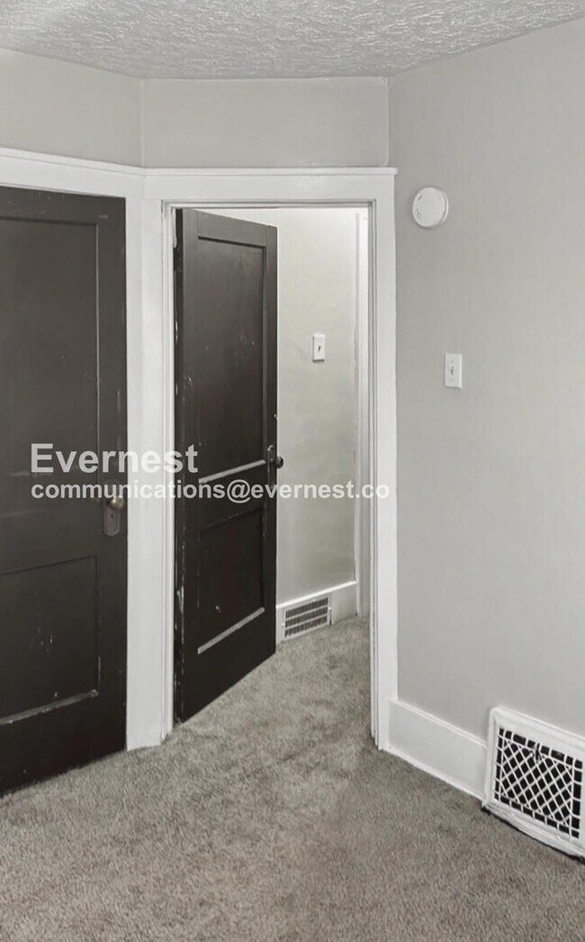 Building Photo - 1093 Georgia Ave