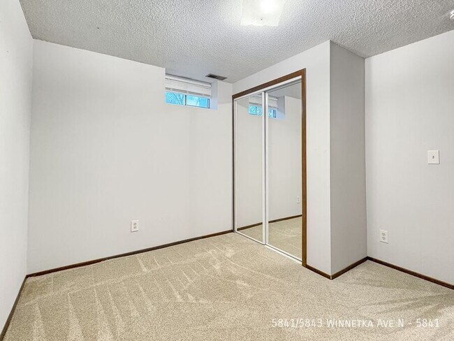 Building Photo - 5841/5843 Winnetka Ave N-5841