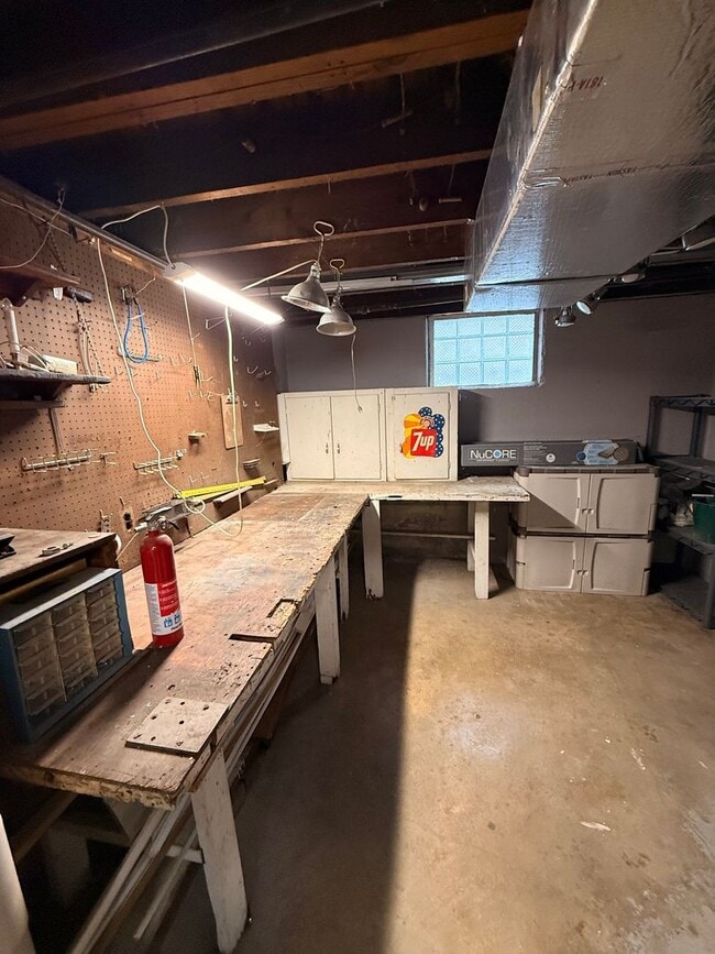 Building Photo - 3 Bedroom 2 1/2 Bathroom with one car detached garage