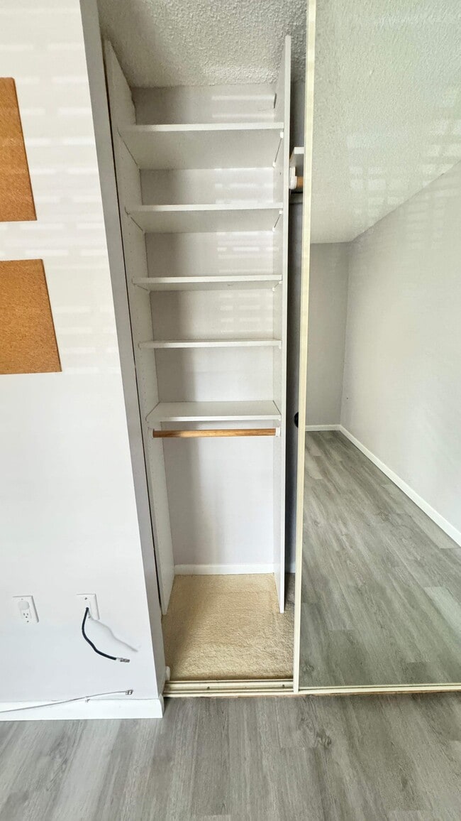 Building Photo - 6049 Balboa Cir