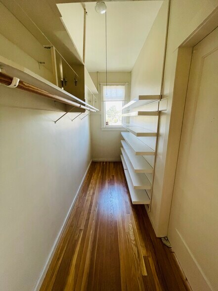 Building Photo - 1225 Bay St