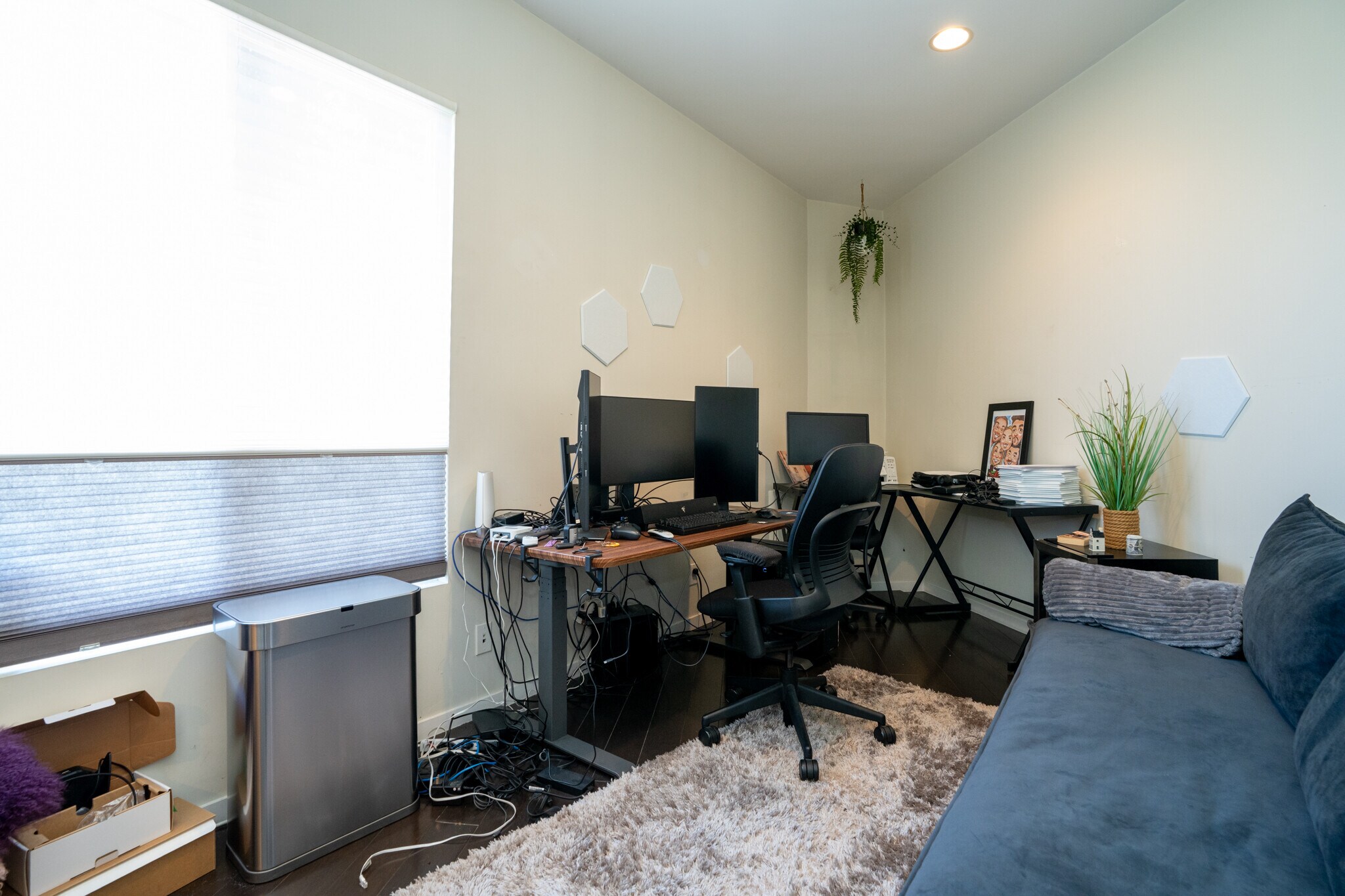 Building Photo - 3865 Buena Park Dr