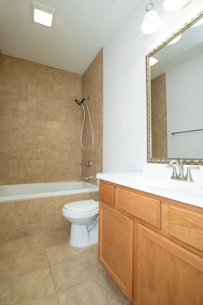 Building Photo - 3 bedroom / 2 bathroom Duplex for rent in Hobart