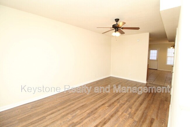 Building Photo - 2300 Raleigh Ct