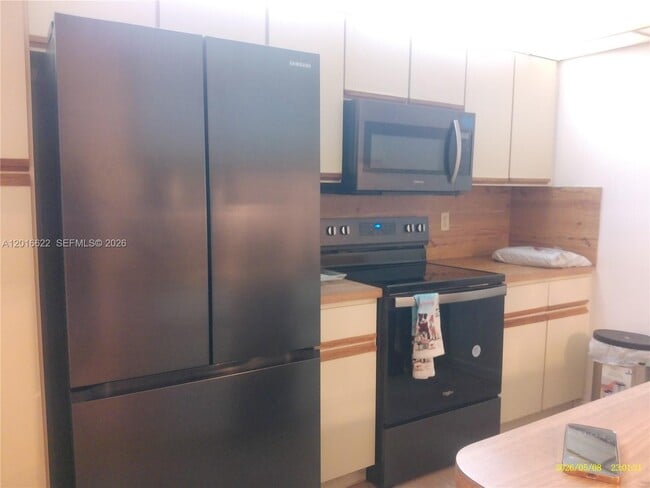 Building Photo - 8172 S Coral Cir