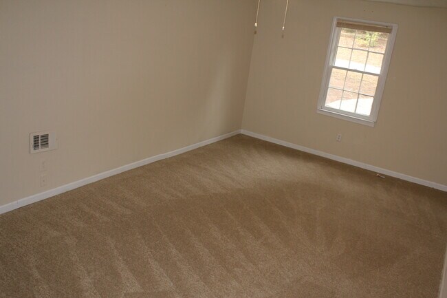 Building Photo - 1410 Ashbrook Dr NW