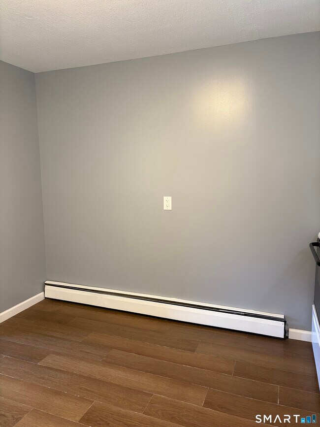 Building Photo - 270 S Windham Rd