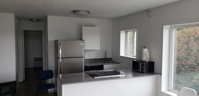 Building Photo - 625 3rd St SW