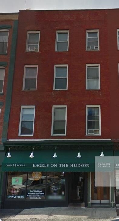 Building Photo - 802 Washington St