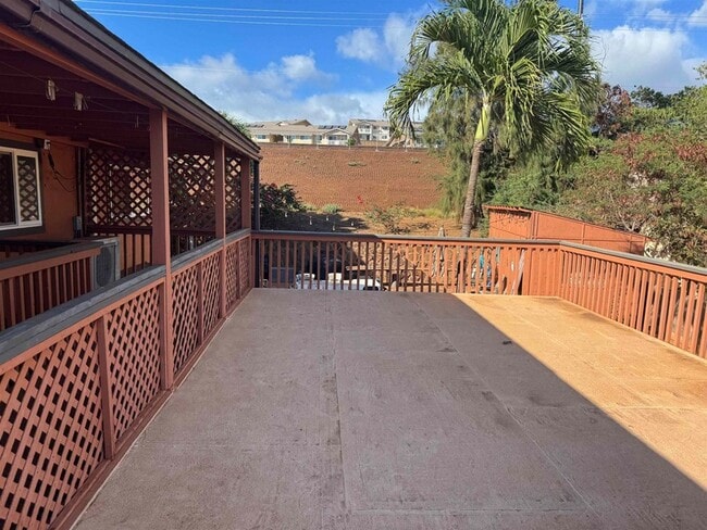 Building Photo - 137 Ipukula Way