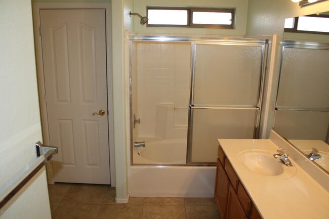Building Photo - 13232 W Desert Ln