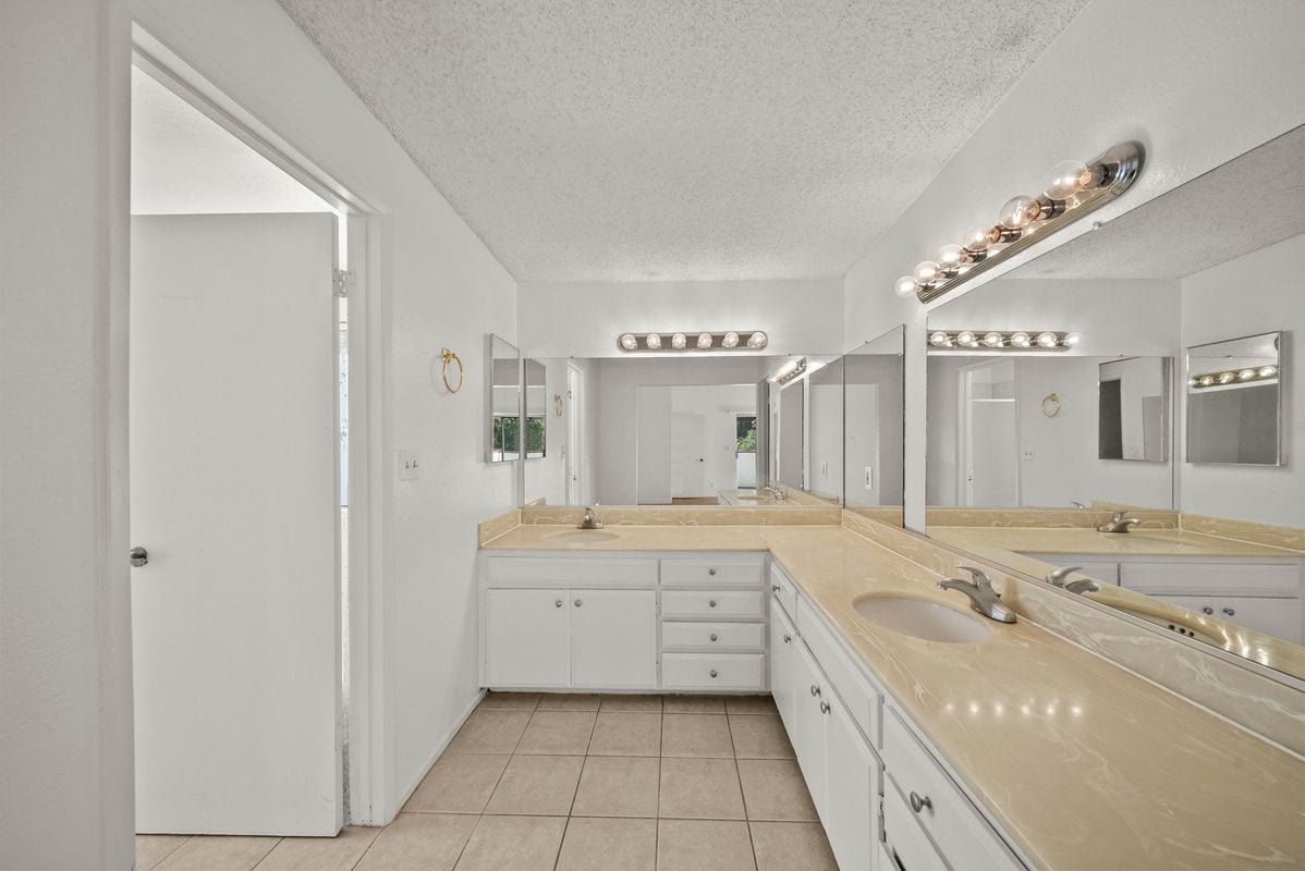 Building Photo - 22647 Margarita Dr