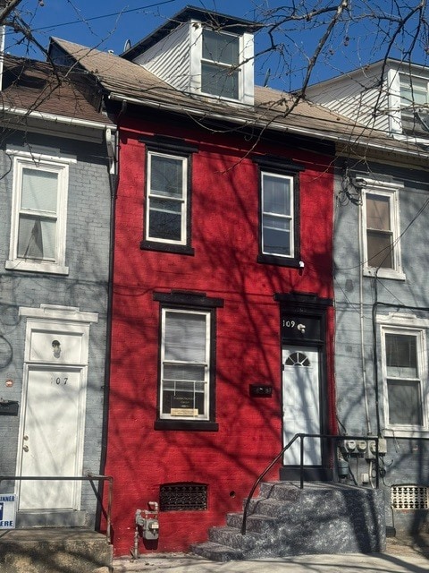 Building Photo - 109 N Warren St