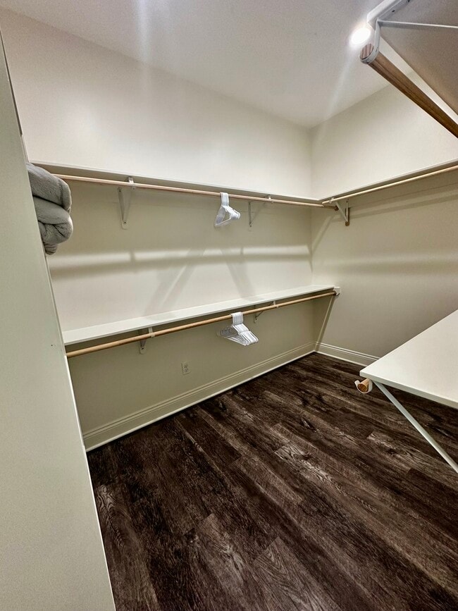 Building Photo - 2306 Timberlane Dr