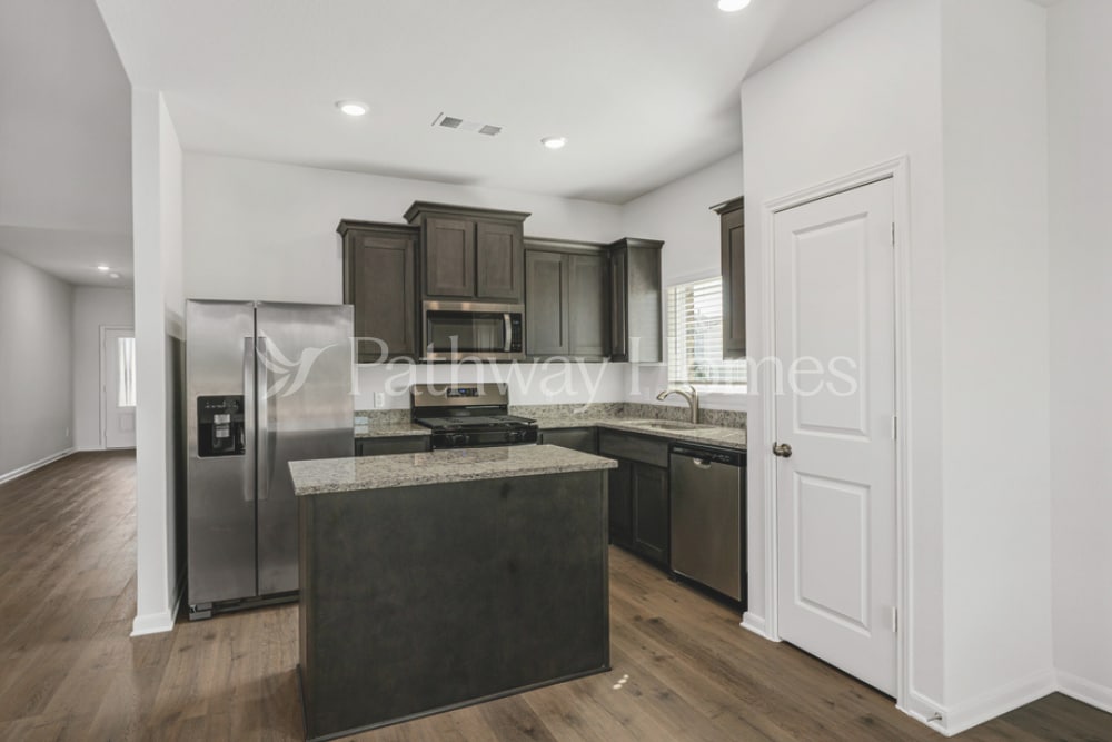 Building Photo - 11104 Santana Dr