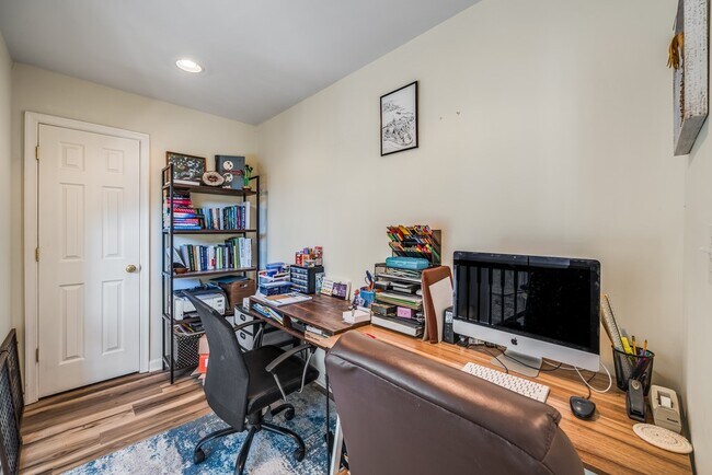 Building Photo - 2325 Rudder Ct