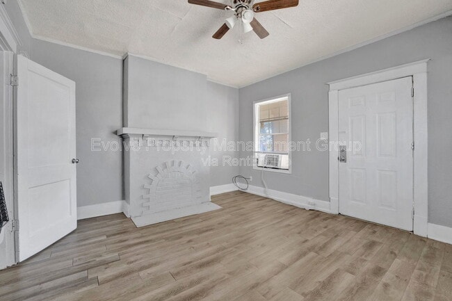 Building Photo - 964 Joseph Pl