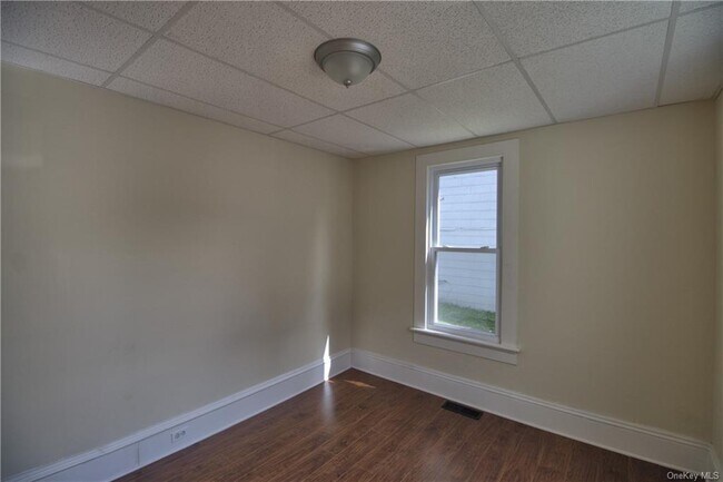 Building Photo - 83 Hudson St