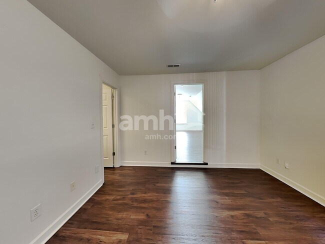 Building Photo - 6111 Creft Cir