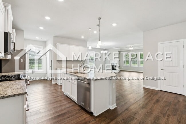 Building Photo - 5755 Oak Trace Dr