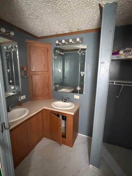 Building Photo - 12169 CR 352