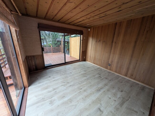 Building Photo - Rent Your Own Oasis! Available Now!