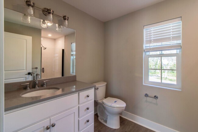 Building Photo - Downtown Milford Year Round Rental - Unfur...