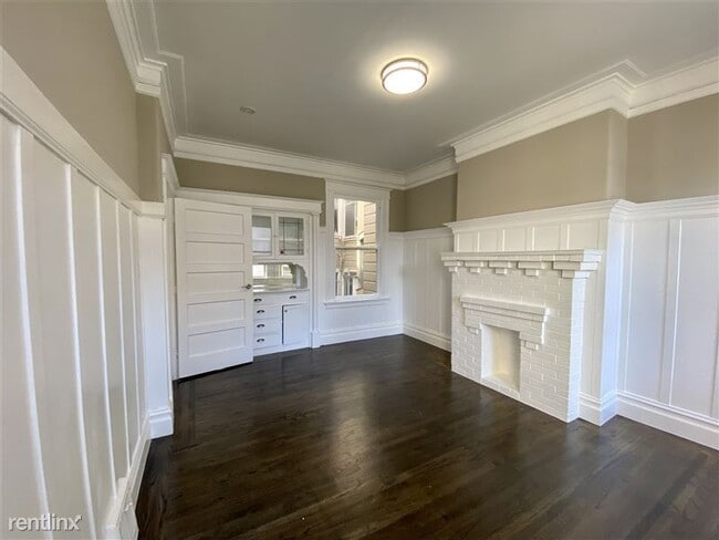 Building Photo - 652 S Van Ness Ave
