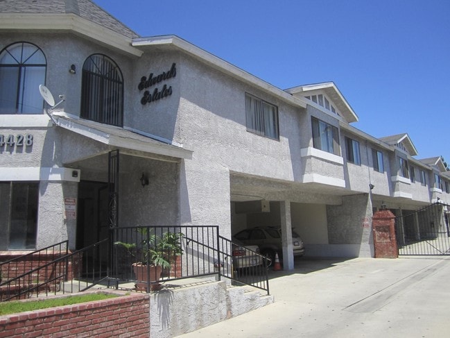 Building Photo - 14428 Cerise Avenue