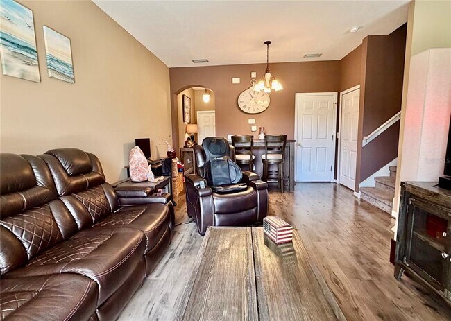 Building Photo - 1720 Retreat View Cir