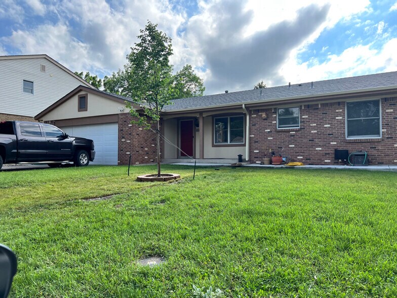Building Photo - 1269 S Blackhawk Way