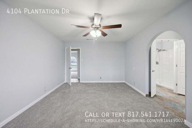 Building Photo - 4104 Plantation Dr